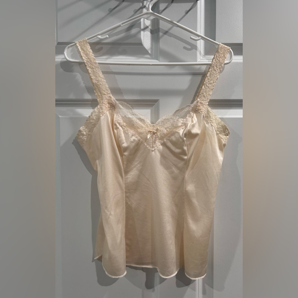 OLGA Vtg 70s Lace‎ Trimmed Camisole Sz M Feminine Sexy Coquette Whimsy Chemise